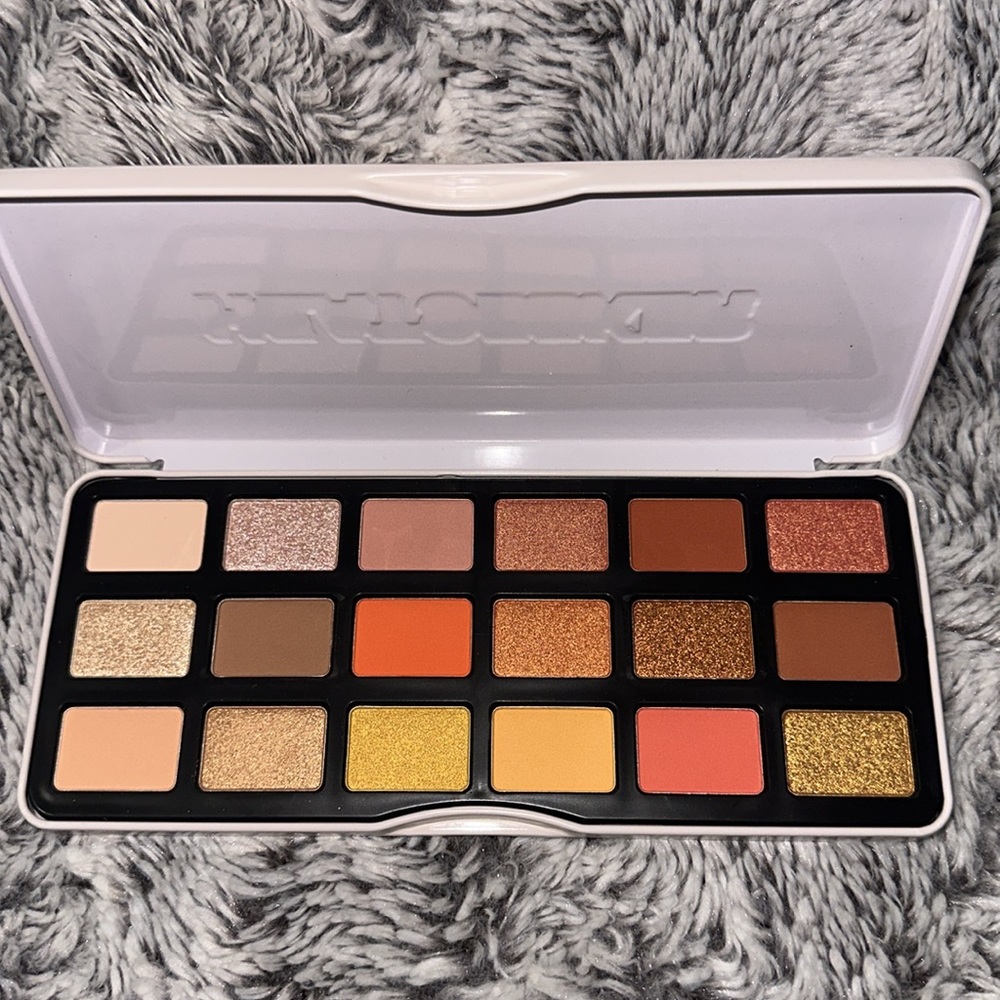 NWT Morphe Heatseeker palate